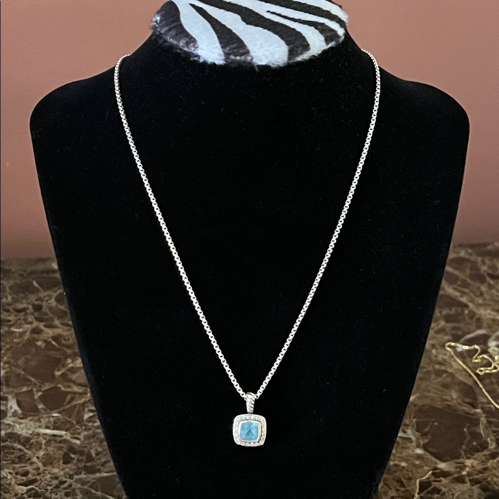 David Yurman Petite Albion Pendant Necklace in Sterling Silver with blue Topaz - Picture 5 of 17